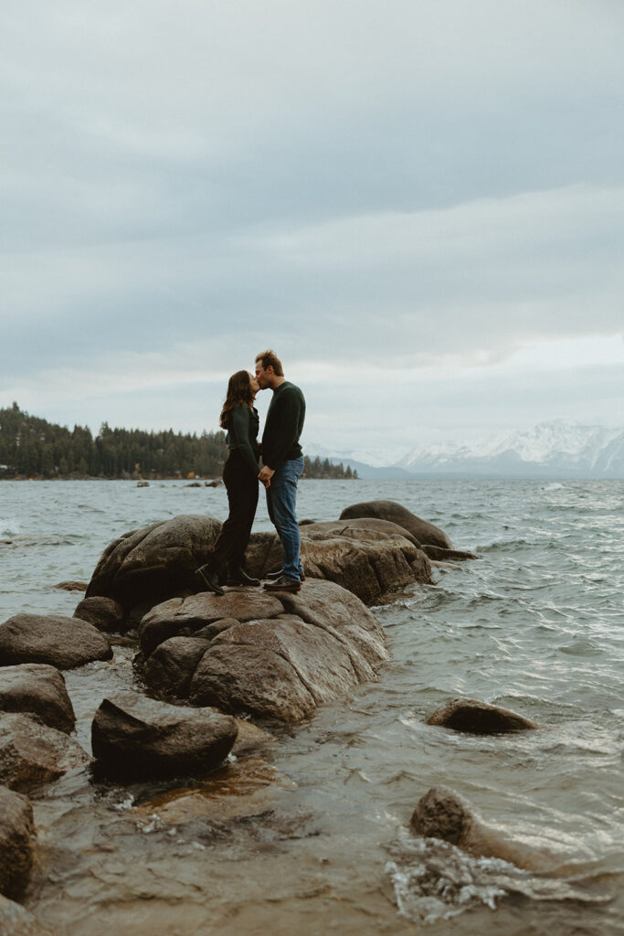 lake tahoe engagement photoshoot